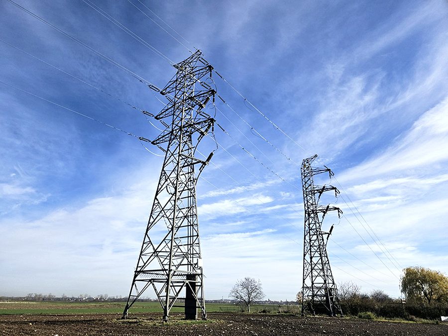 W trakcie prac wymienione zostało ponad 40 kilometrów linii napowietrznej wysokiego napięcia, która przebiega przez teren czterech powiatów Dolnego Śląska.
