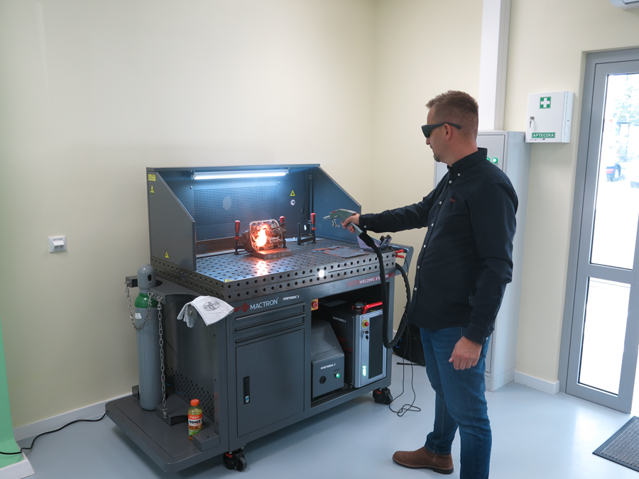 Eksperci TAURON Dystrybucji współtworzyli program nauczania, wyposażenie pracowni i innowacyjne moduły szkoleniowe.