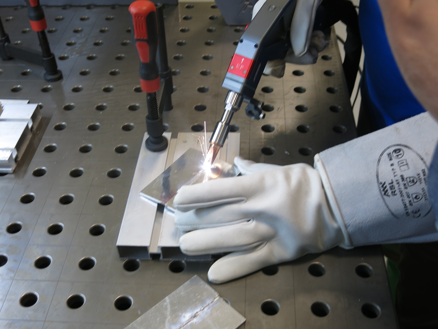 Pracownicy TAURON Dystrybucji poprowadzą zajęcia i praktyki zawodowe dzieląc się wiedzą i doświadczeniem z przyszłymi energetykami.