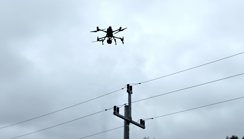 1.	TAURON Dystrybucja pochwalić się może jedną z największych flot dronów w polskiej energetyce. Mamy już 82 bezzałogowe statki powietrzne