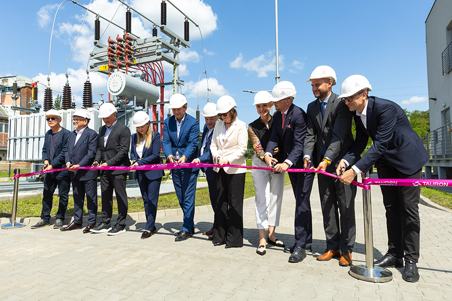 TAURON Dystrybucja uruchomiła nową inwestycję w podwrocławskich Siechnicach. To stacja elektroenergetyczna Czechnica o wartości ponad 54,5 mln złotych. Nowoczesny obiekt zwiększy bezpieczeństwo energetyczne całej aglomeracji wrocławskiej.