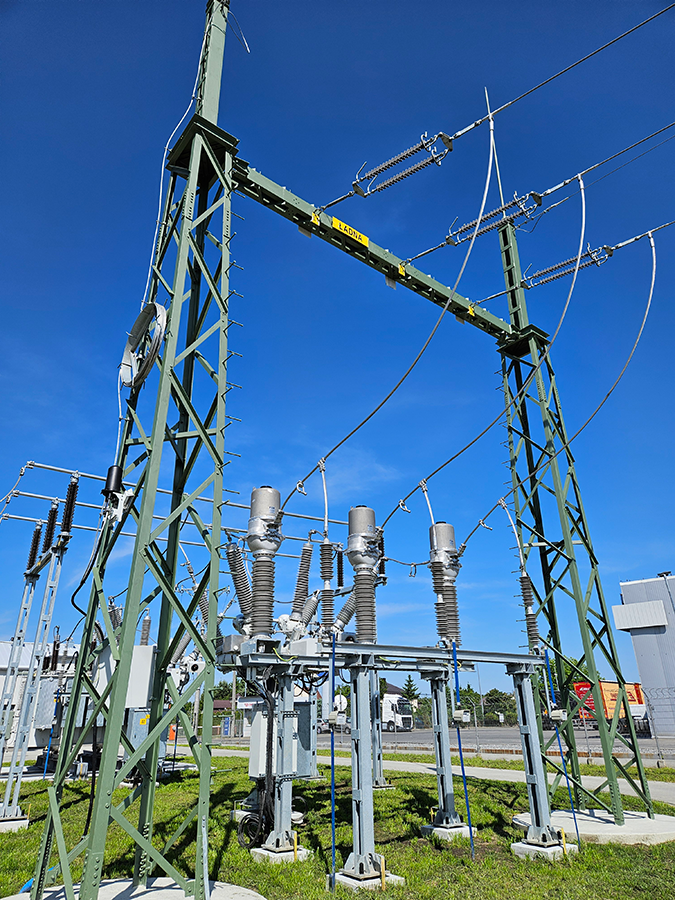 Główny Punkt Zasilania Pilzno widok na zewnętrzną instalację