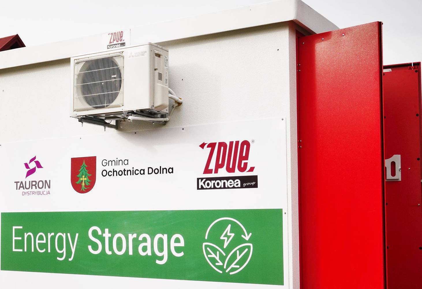 Zbliżenie na bok budynku magazynu energii z napisem Energy Storage